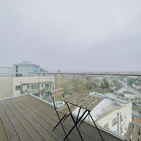 Апартаменты Luxurious Comfy Penthouse - Steps To East Croydon Train Station - Views Экстерьер фото