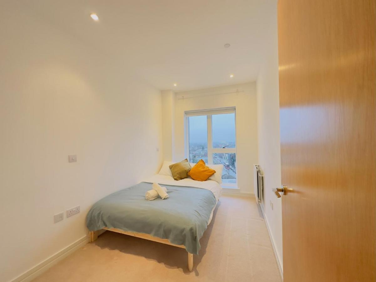 Апартаменты Luxurious Comfy Penthouse - Steps To East Croydon Train Station - Views Экстерьер фото